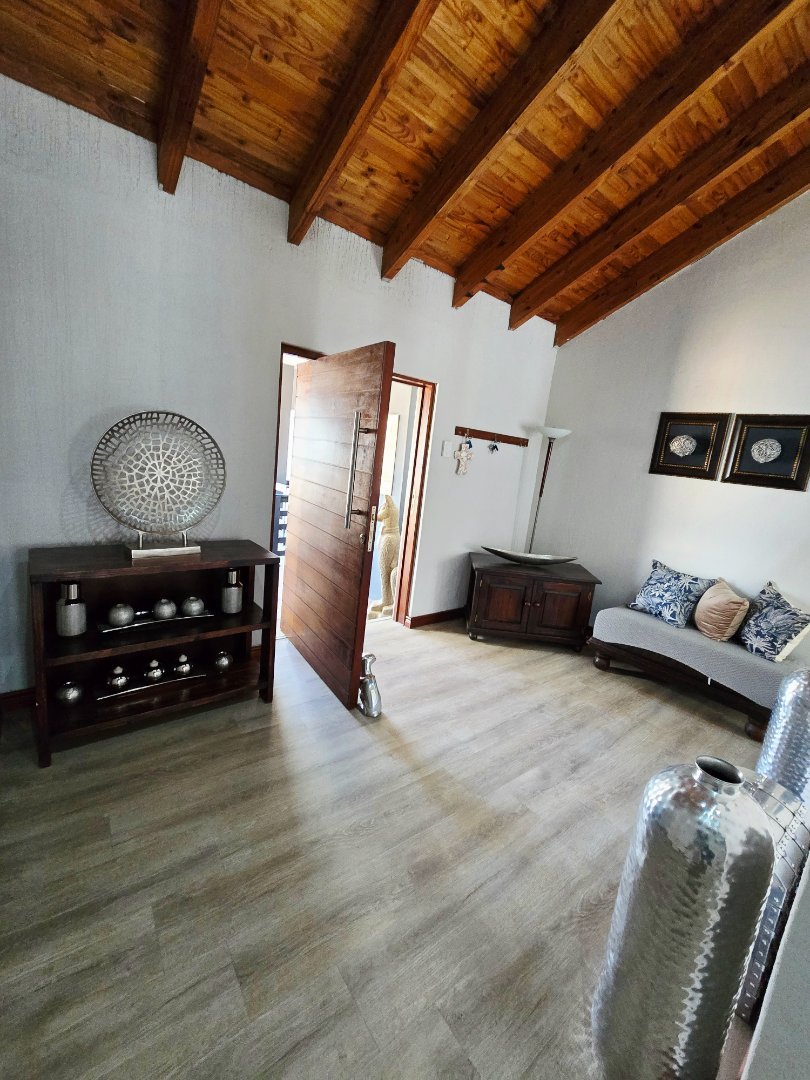 4 Bedroom Property for Sale in Flamwood North West